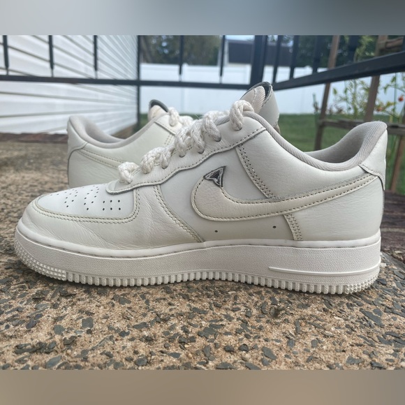 Women’s Nike Air Force 1 ‘07 LV8 Needlework Sneakers - Picture 7 of 10